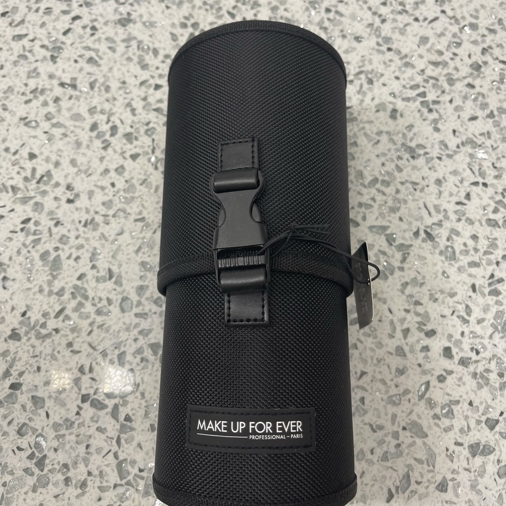 Make Up For Ever Dany’s Pouch